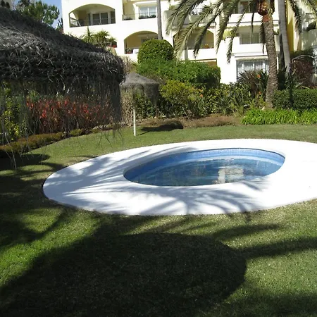 아파트 Sea View At White Pearl Ii, Elviria,