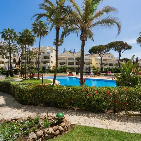 Sea View At White Pearl Ii, Elviria, מארבלה