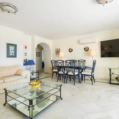 Sea View At White Pearl Ii, Elviria, מארבלה