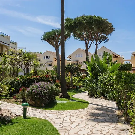 Sea View At White Pearl Ii, Elviria, דירה